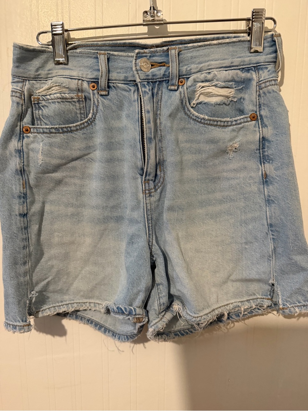 Light Blue Distressed Women’s Denim Shorts 00 - Picture 1 of 3